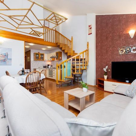 Olea Magica Apartments 로비니 외부 사진