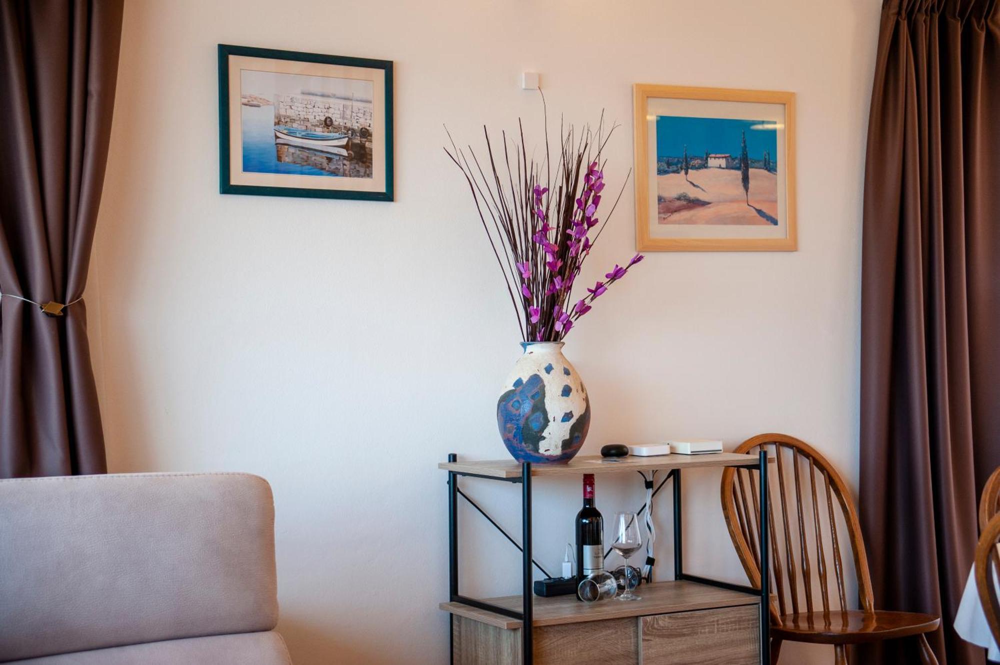 Olea Magica Apartments 로비니 외부 사진