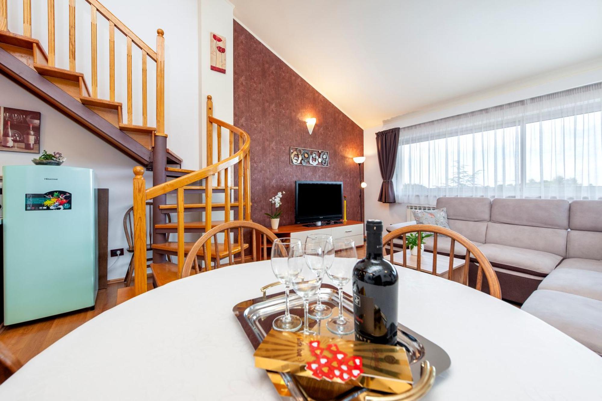 Olea Magica Apartments 로비니 외부 사진