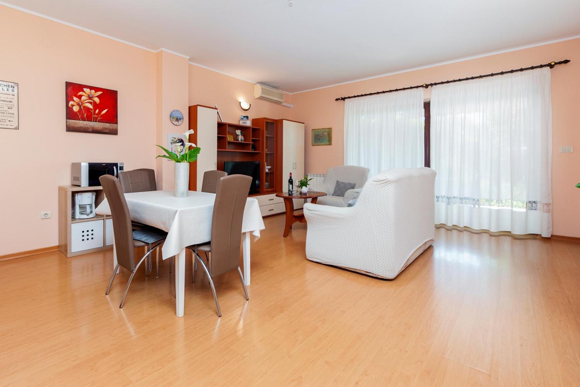 Olea Magica Apartments 로비니 외부 사진